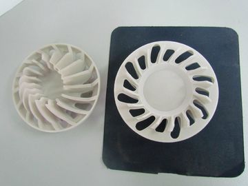 China GANG CNC-Plastikbearbeitungshardware-Teile des Weiß-hinterer POM Plastik fournisseur